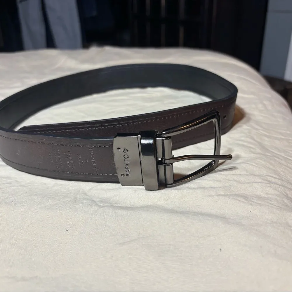 Columbia Men's Reversible Belt Size Small 30-32 Black Brown EPC